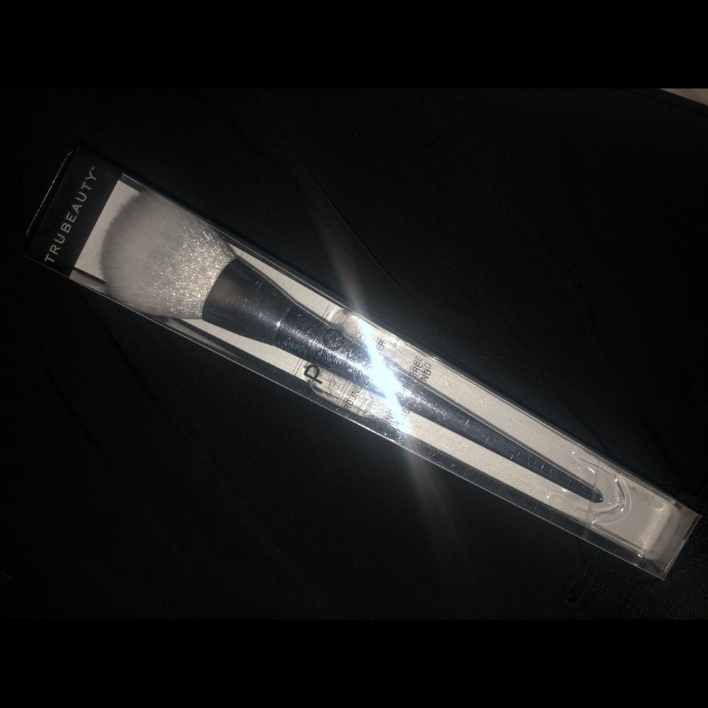 TruBeauty Rounded Powder Brush